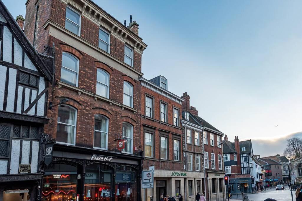 Luxury Apartment Rowntree House Across From The Shambles York Exterior foto